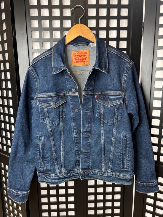 Levi's Jackets & Blazers - 💙 Levi’s Trucker Jacket Womens Small Dark Wash Denim Classic Jean Jacket 💙